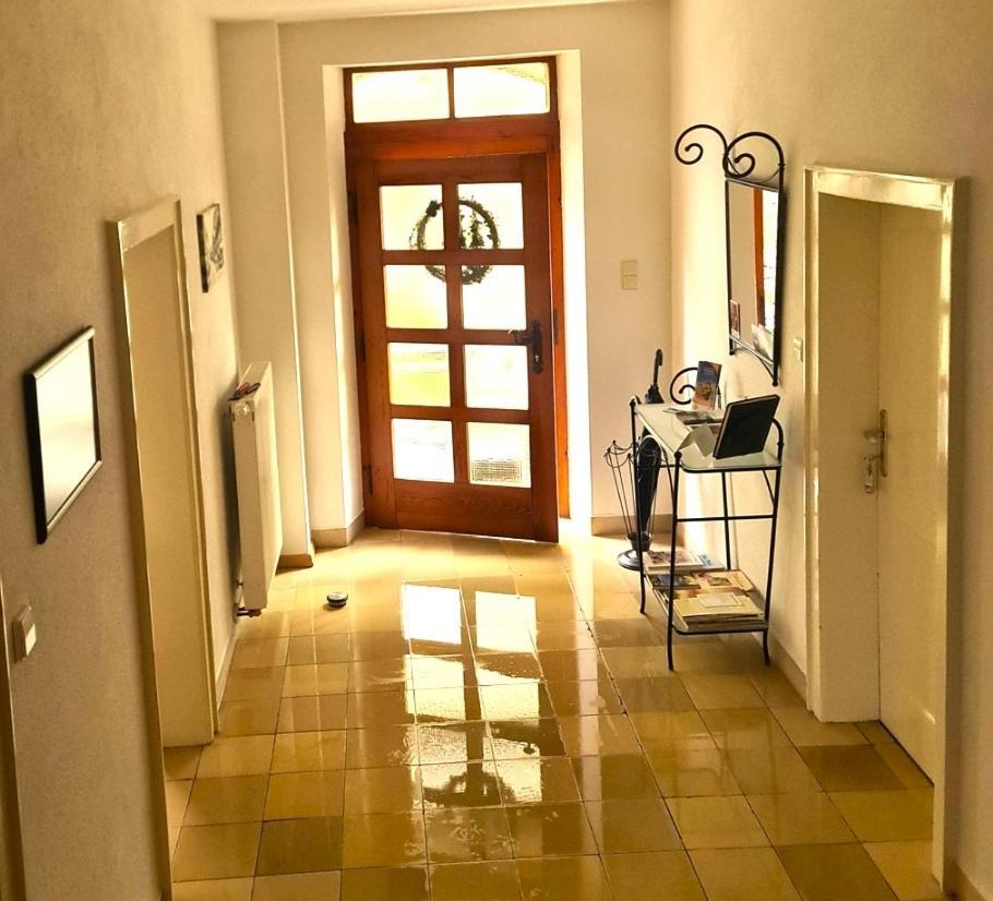 Gaestehaus Zum Weinbauer Rhodt unter Rietburg Bagian luar foto