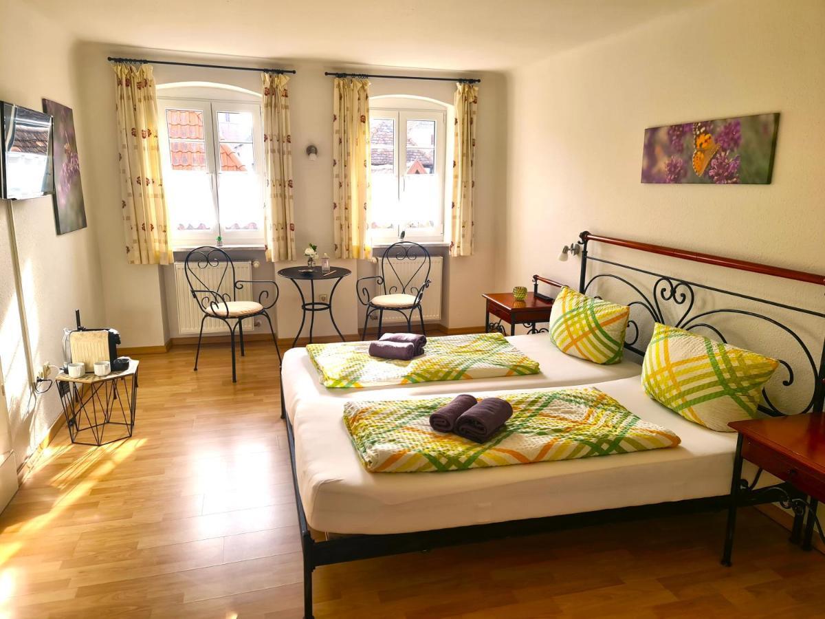 Gaestehaus Zum Weinbauer Rhodt unter Rietburg Bagian luar foto