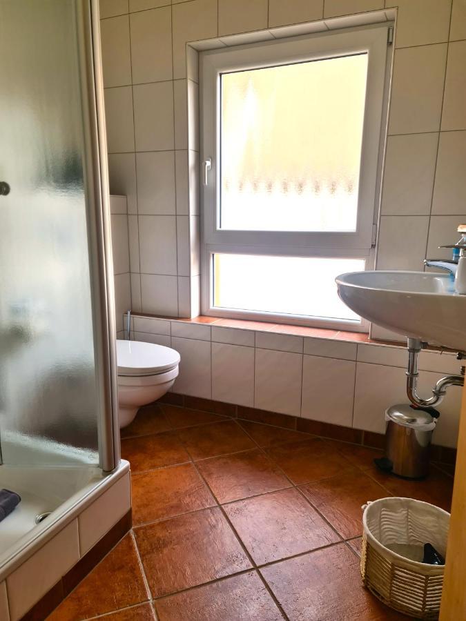 Gaestehaus Zum Weinbauer Rhodt unter Rietburg Bagian luar foto