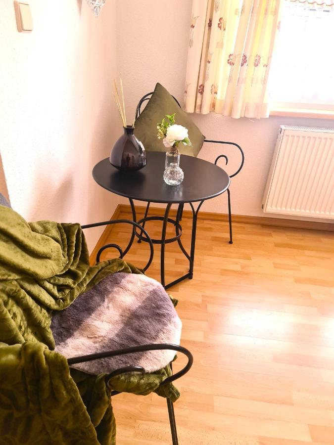 Gaestehaus Zum Weinbauer Rhodt unter Rietburg Bagian luar foto