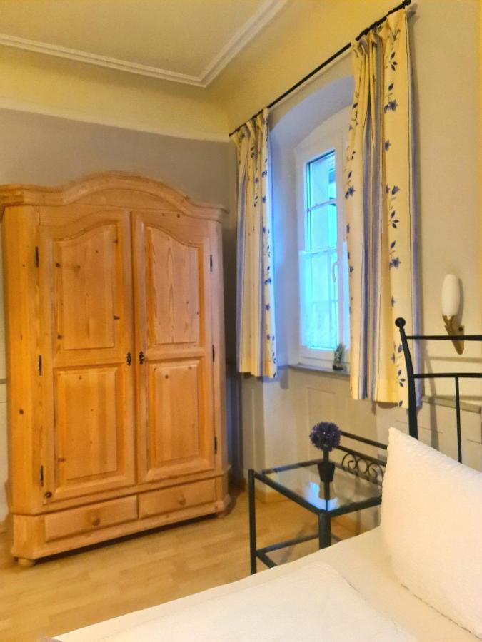 Gaestehaus Zum Weinbauer Rhodt unter Rietburg Bagian luar foto